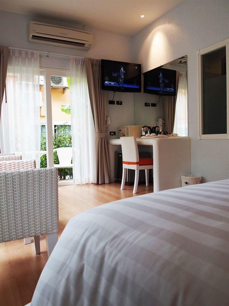 Oyo 626 The Chalet Phuket Resort Cape Panwa Экстерьер фото