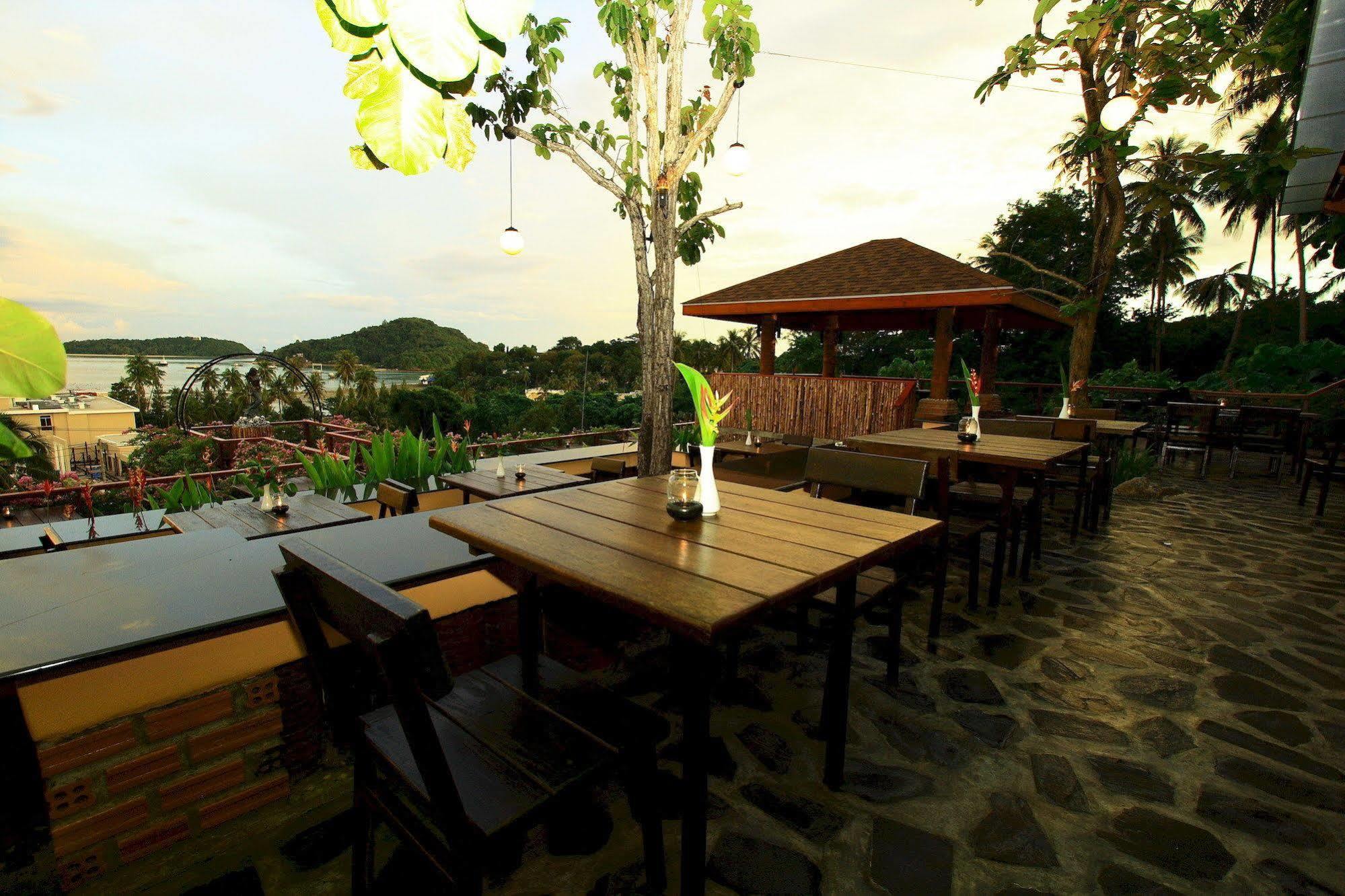 Oyo 626 The Chalet Phuket Resort Cape Panwa Экстерьер фото